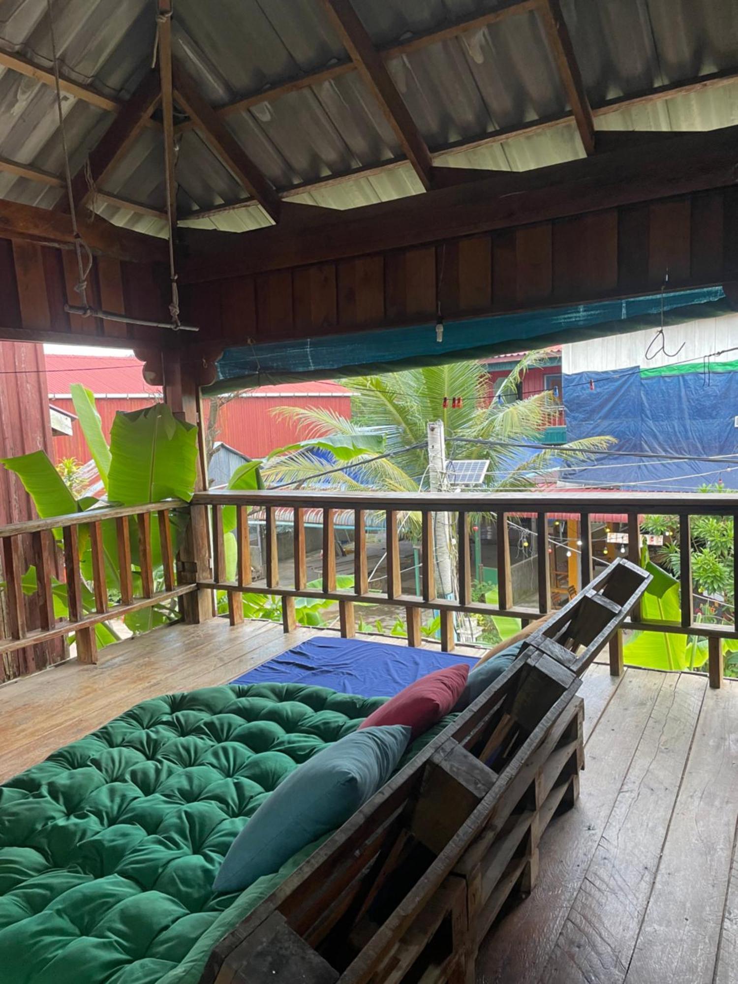 The Hornbill Hostel Koh Rong Sanloem Exterior photo